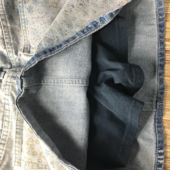 Girl’s Floral Denim Jeans Light Wash Jean Skirt - Picture 5 of 5